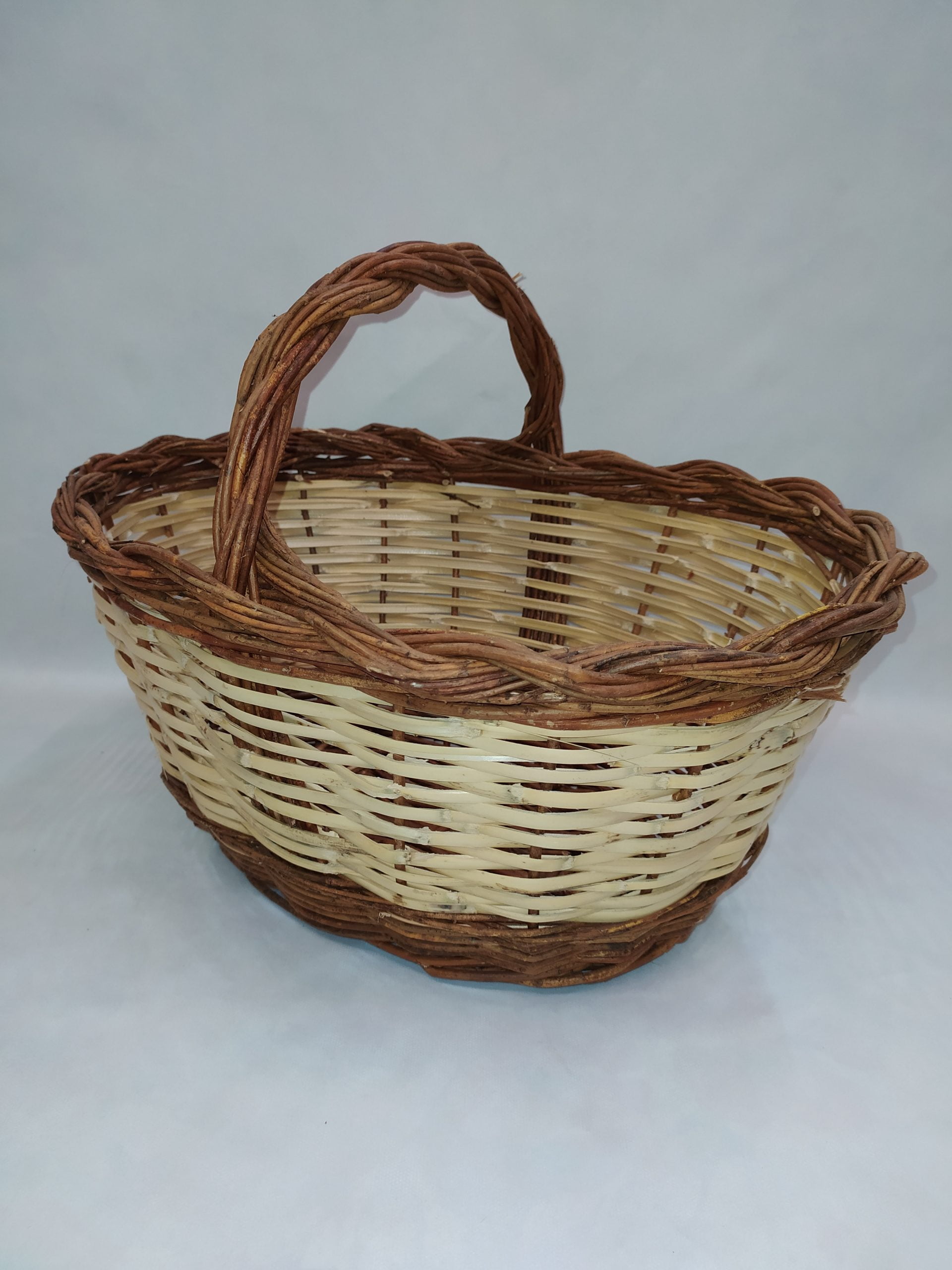 Cesta de mimbre bicolor con asa 46cm x 34cm Ferreteria Armengol